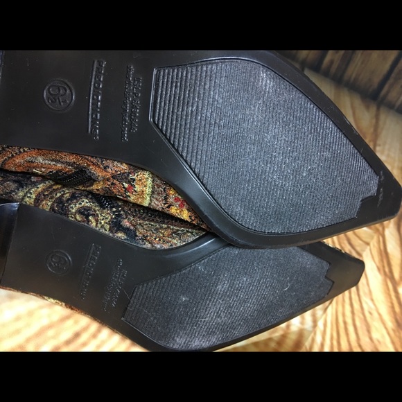 Velvet Boots - 6.5 - Picture 3 of 8